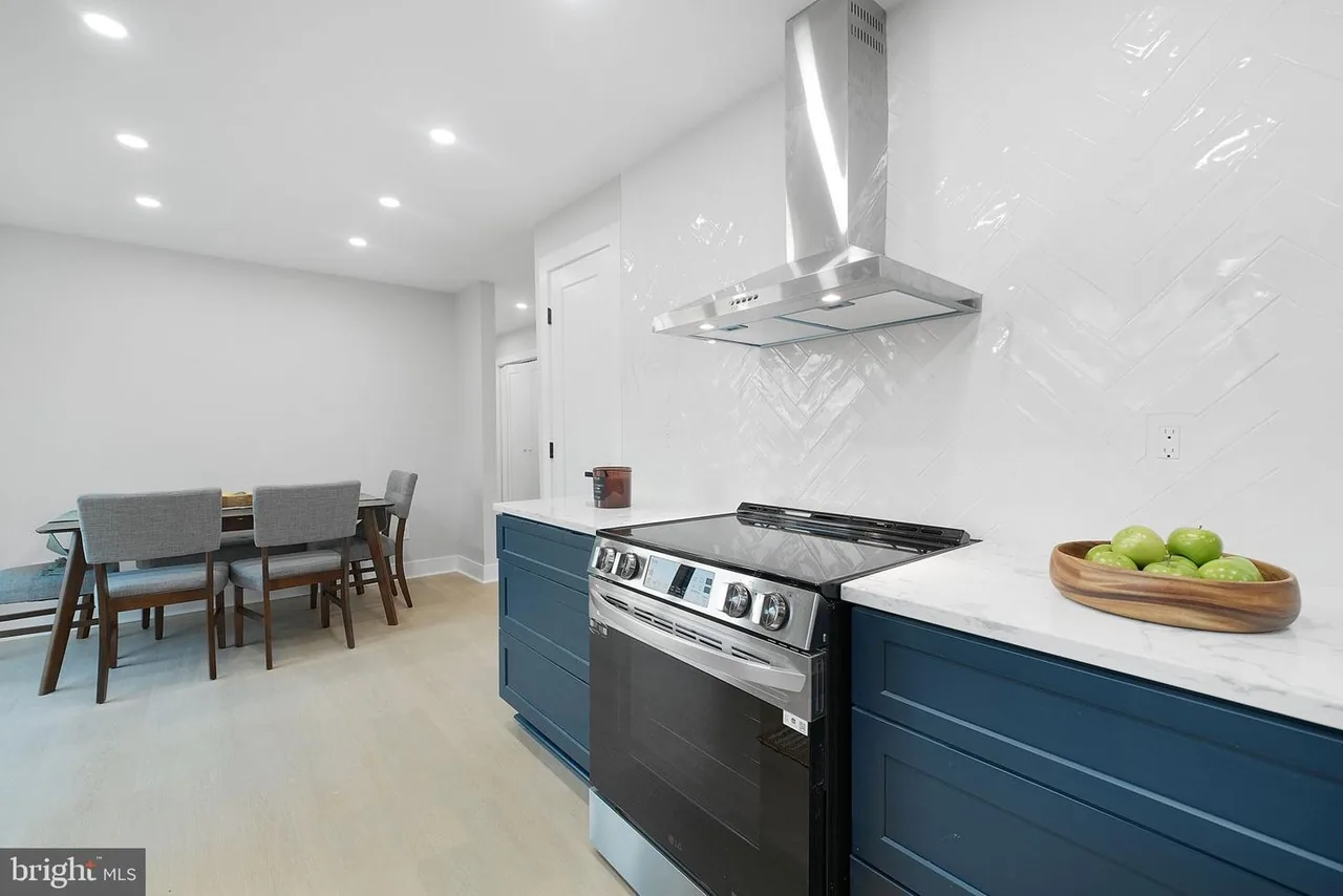 678 Chestnut Springs Lane, Maryland — Samantha Allen DMV investment property — interior detail (photo 03)