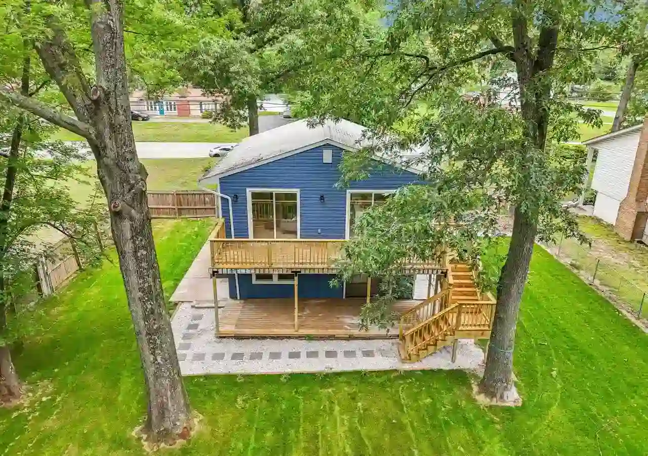 9168 Fort Smallwood Road, Maryland — exterior of DMV investment property