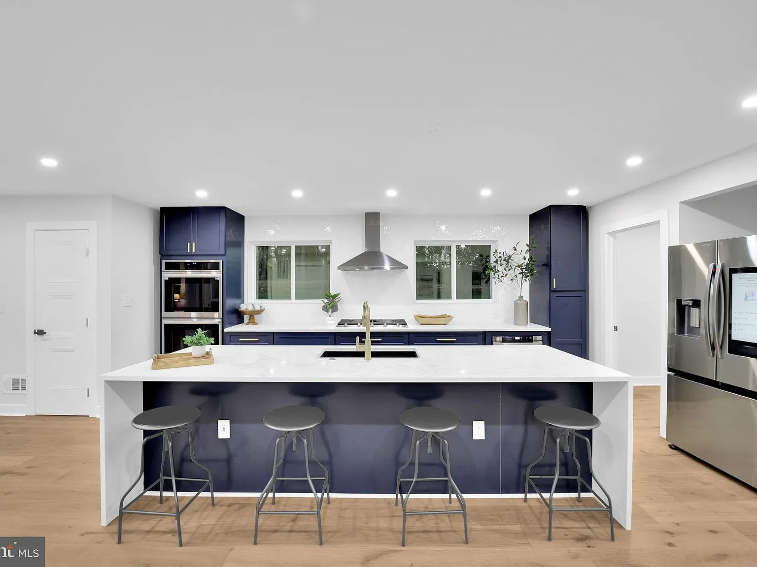 5811 Old Crain Highway, Maryland — Samantha Allen DMV flip case study — interior detail (photo 02)